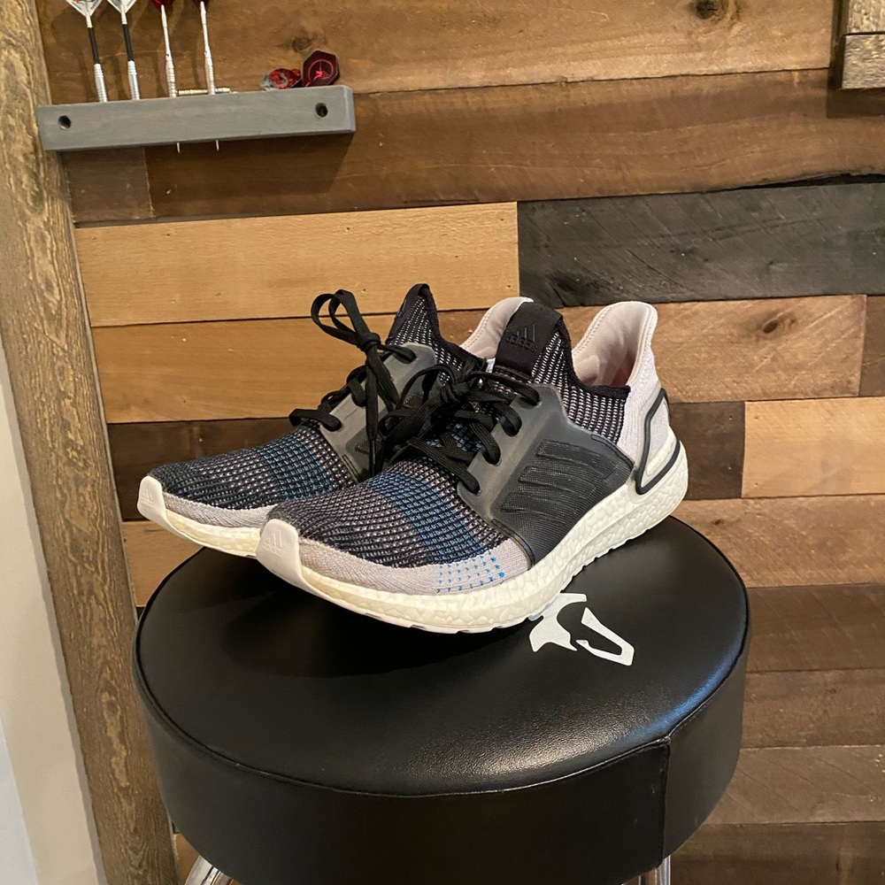 Adidas ultraboost 19 bright cyan